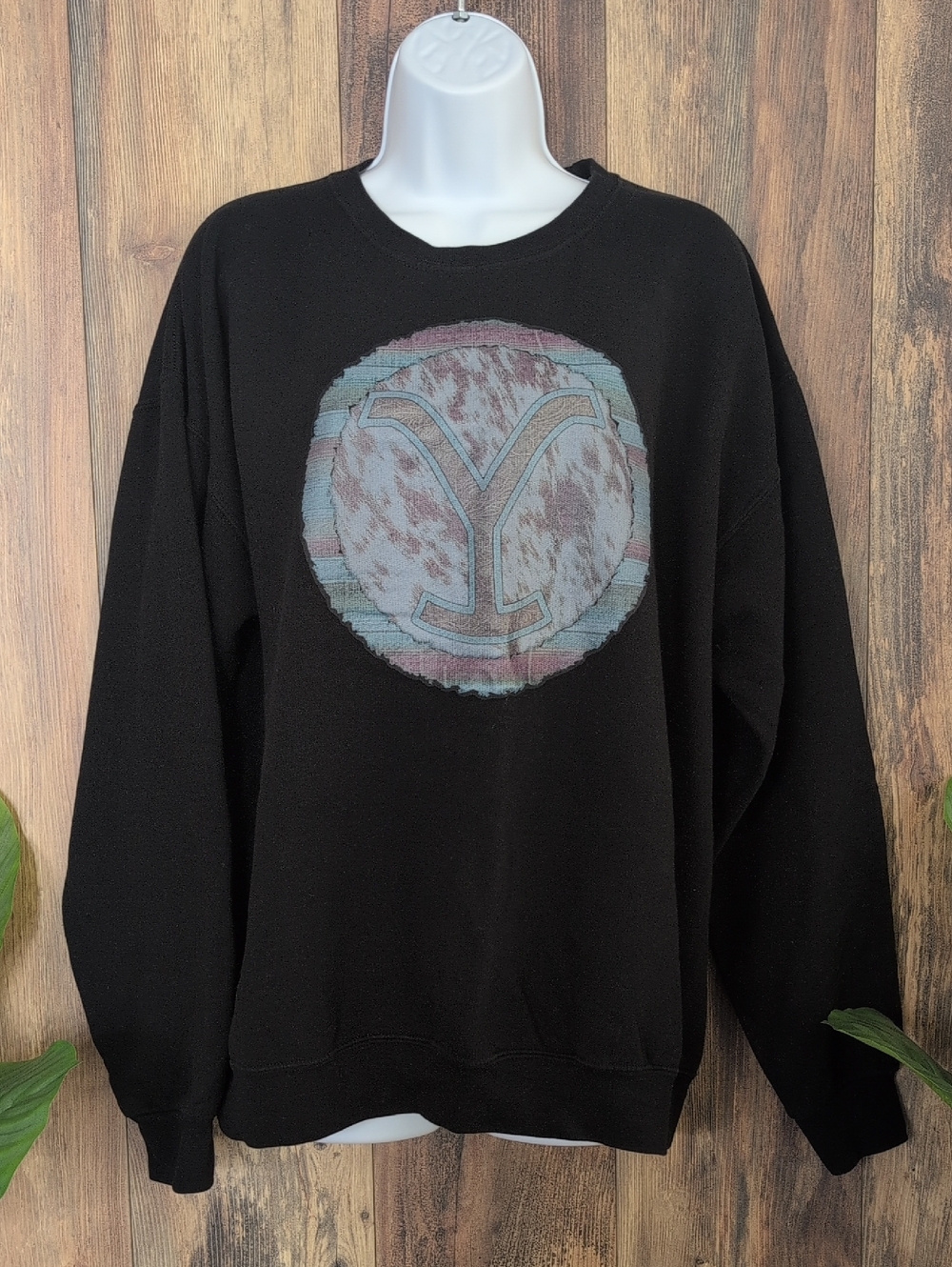 Athletic Works Black Graphic Yellowstone Sweatshirt XL M345
